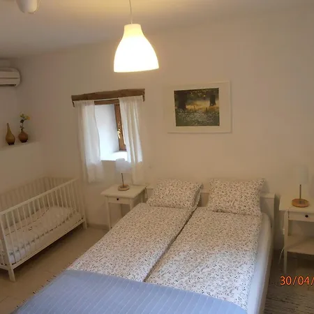 Navedas Santibanez de Villacarriedo